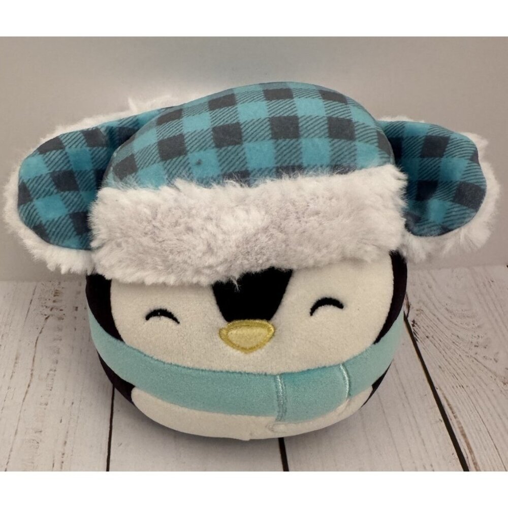 Squishmallows Luna the Penguin with Trapper Hat Scarf 5” Plush EUC